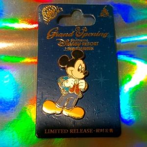 Mickey Mouse trading pin